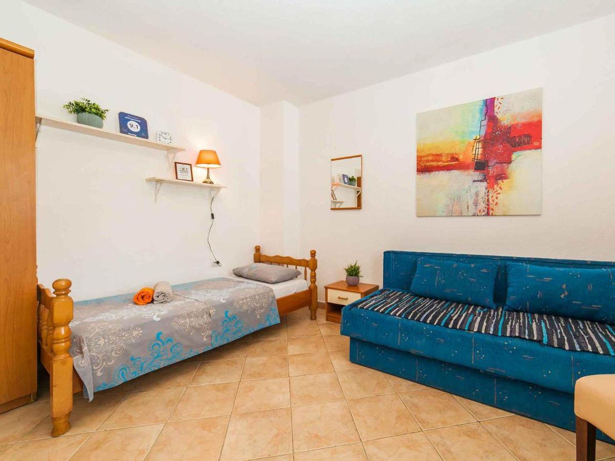 Maki - Plavi Horizonti Tivat
