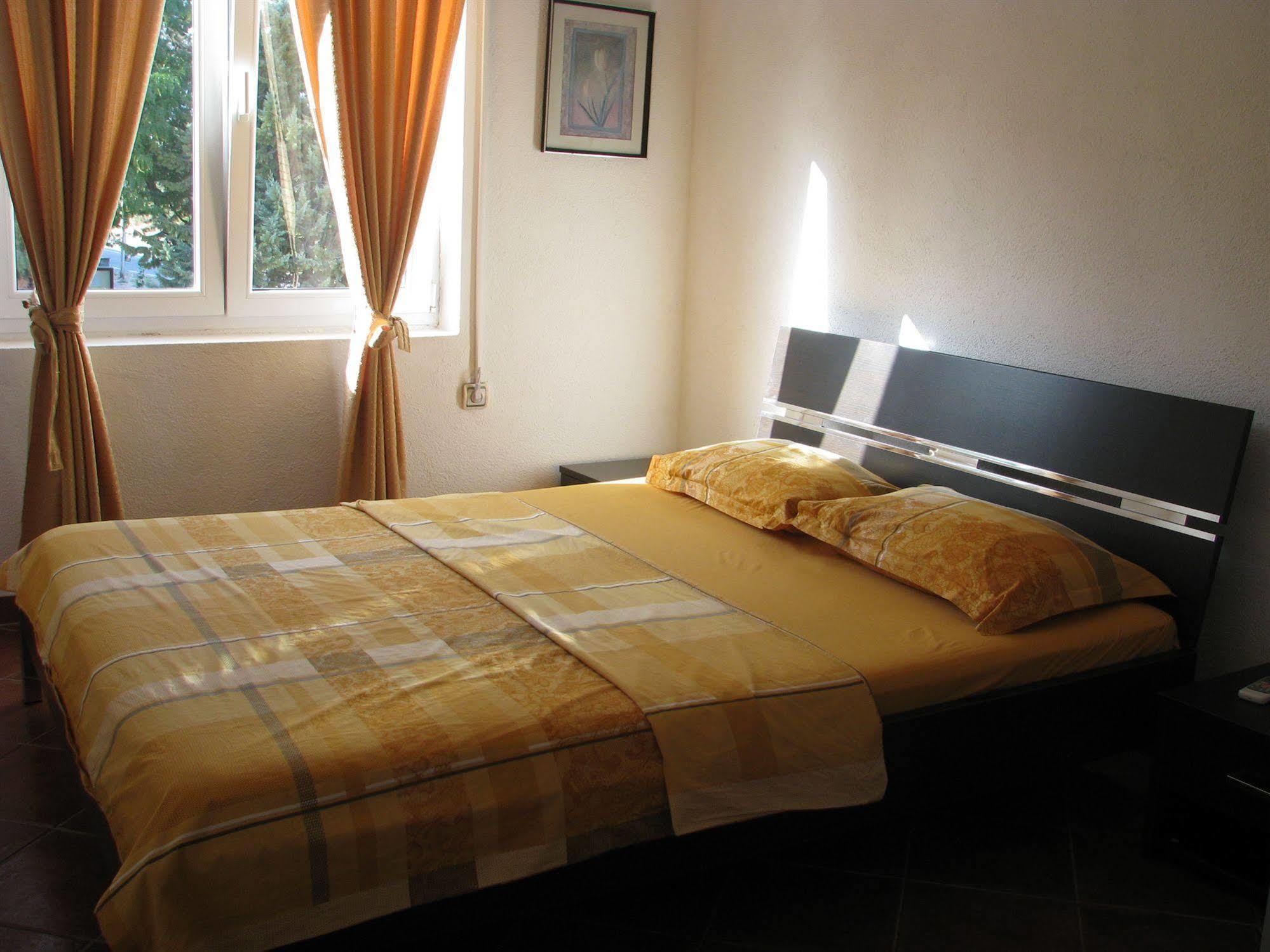 Maki - Plavi Horizonti Tivat